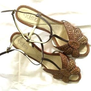 Richard Tyler brown strappy heels